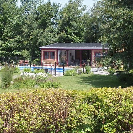 Auberge De Lotbiniere Acomodação com café da manhã Exterior foto